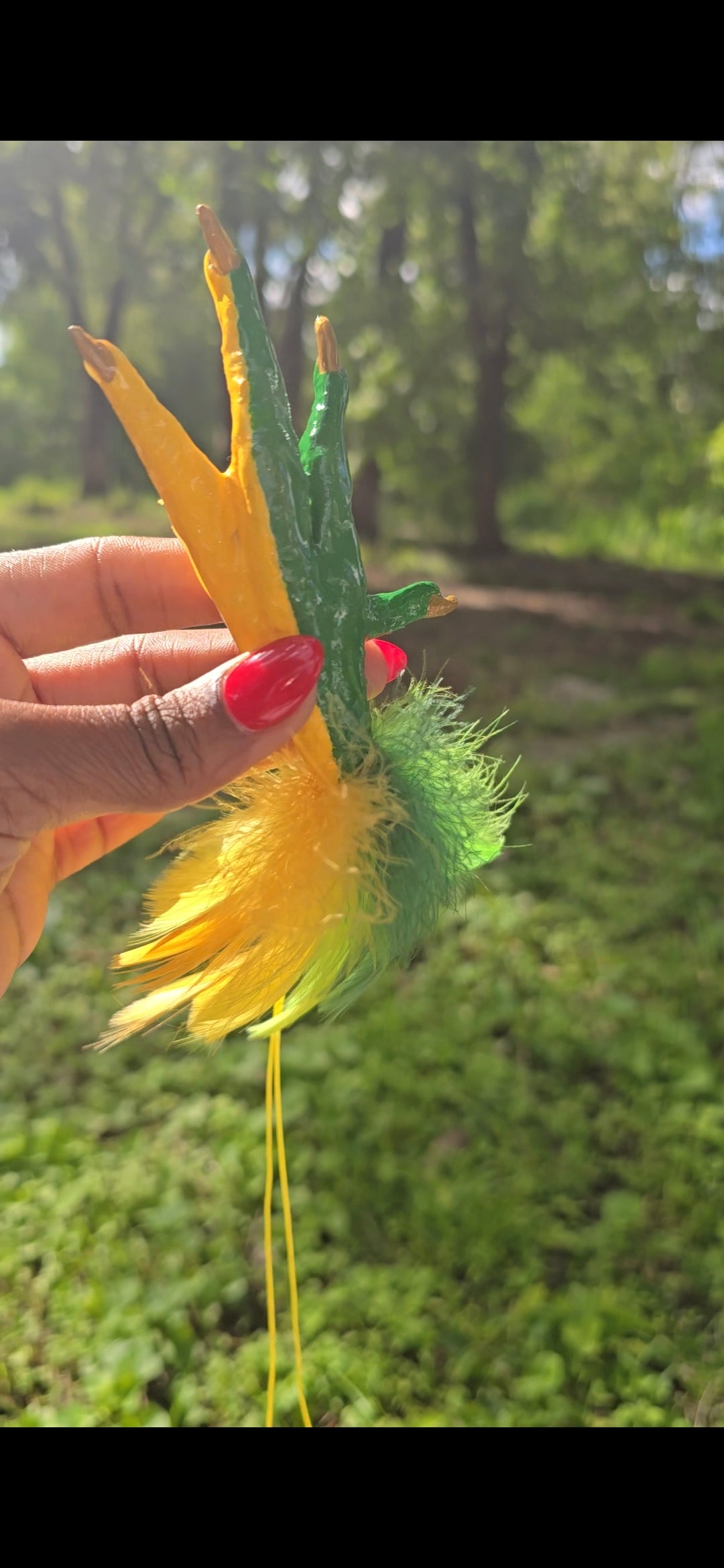 Mardi Gras Themed Chicken Foot necklace (green and yellow)