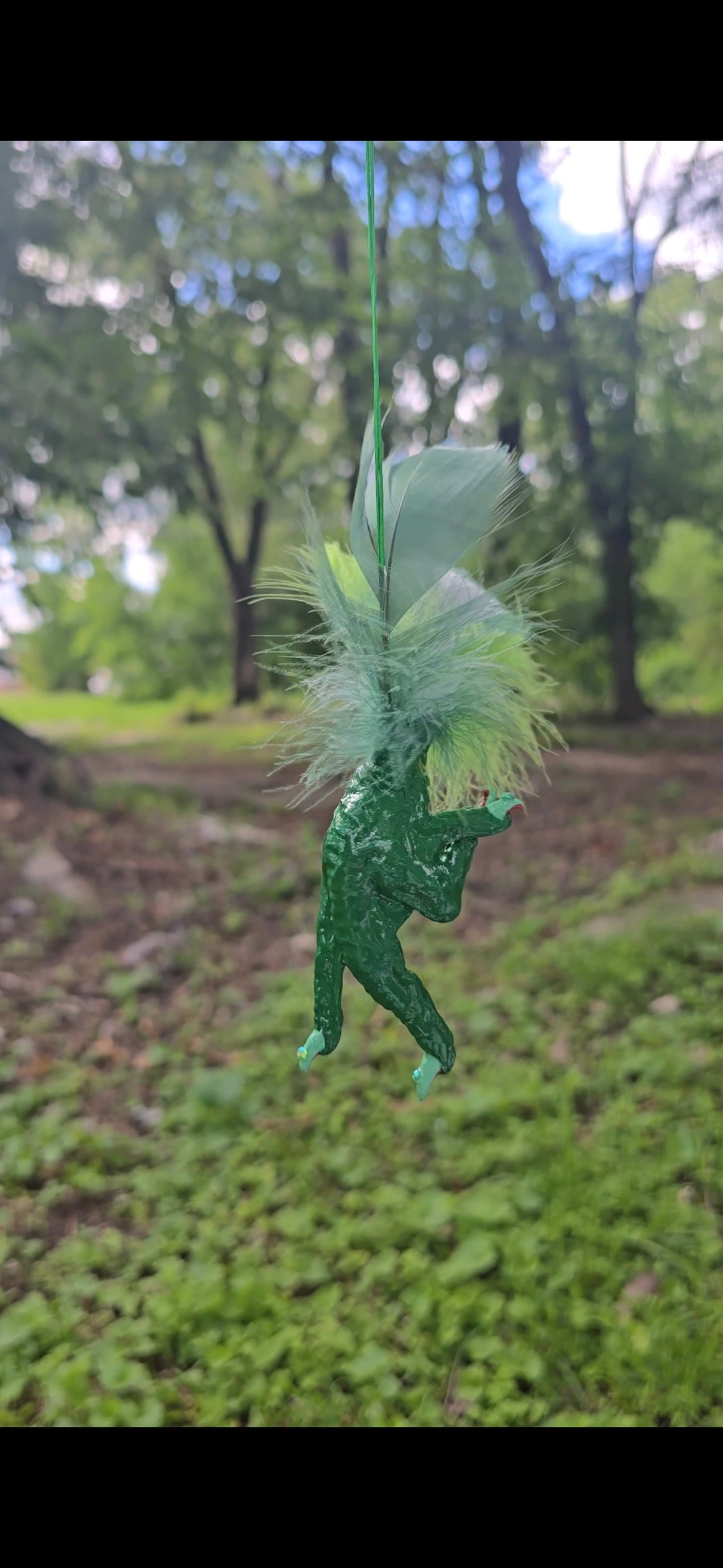 Green Chicken Foot Necklace (Red Under Nails)