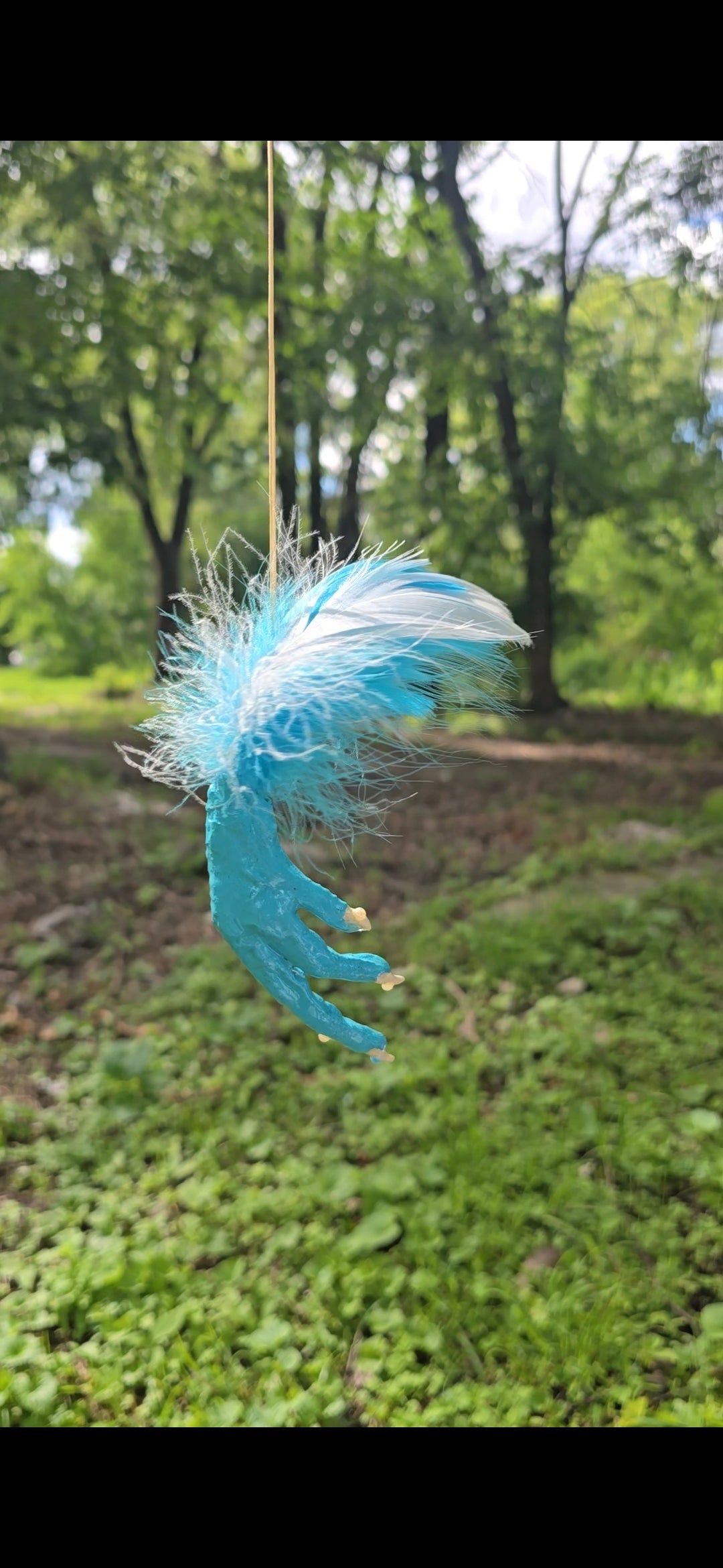 Blue And Off White Chicken Foot Necklace